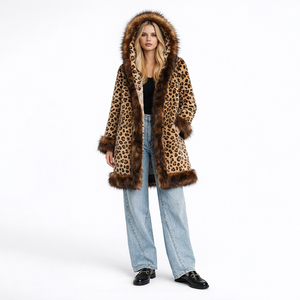 Abrigo de Piel Sintética para Mujer - Chaqueta de Invierno Elegante con Estampado de Leopardo y Capucha, Prenda Exterior de Felpa Lujosa para Uso Diario - Product Image 1