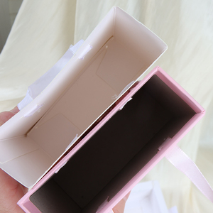 Sponge Liner Ribbon UV Matt <b>Lamination</b> Vanishing & Foil Printing Handled Gold Foil Embossed Corrugated Board Box - Product Image 2