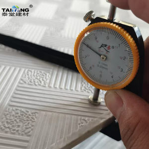 Cielo Falso Tipo Gypsun Techo Tablero de yeso recubierto de vinilo Panneaux De Plafond Pour <span class=keywords><strong>La</strong></span> Maison Placa Yeso 60X60 Cielorraso - Product Image 2