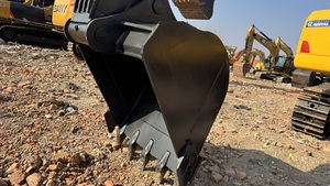 Excavatrice Volvo EC240 d'occasion, moteur d'origine, puissance élevée, économie de carburant, fonctionnement fluide et précis, force de creusement puissante. - Product Image 6