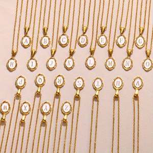 Collares con colgante inicial de 26 piezas, venta al por mayor, collar con letra ovalada de oro esmaltado blanco, regalo de cumpleaños para mamá y <span class=keywords><strong>novia</strong></span> - Product Image 3