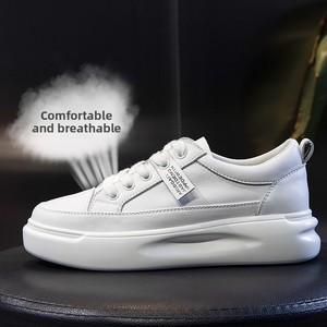 Nouvelles baskets décontractées en cuir véritable pour femme, couleur blanche, à semelle épaisse et design plat, idéales pour l'extérieur en été 2025 - Product Image 6