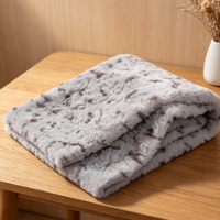 Tissu en fausse fourrure de lapin 100 % polyester, peluche, polaire d'agneau, imprimé directement, uni, teint, en trame, vente en gros