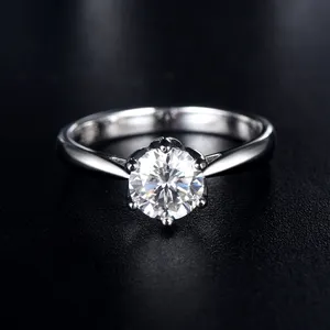 Ska Betaalbare Sieraden E Grade Kleurloze Moissanite Lab Diamond Engagement Ringen Met Moissanite Certificaat