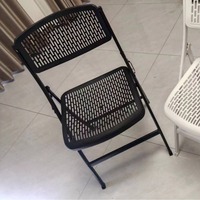 Chaise de bureau moderne en plastique pliable, respirante, ergonomique, en acier, empilable et confortable pour la formation