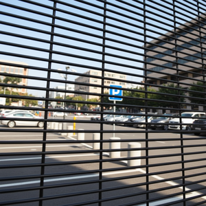 Systèmes de clôtures en acier métallique rigides de sécurité 358 anti-escalade pour bâtiments et usage de sécurité - Product Image 2