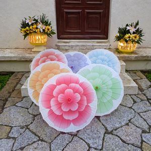 Parapluie droit de style chinois, manche en bois, pliable manuel, en polyester pongé, parasol de mariage artisanal avec fonction d'ouverture - Product Image 3