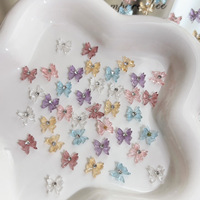 Kawaii 3D Résine Papillon Nail Charms avec Strass 6 Couleurs DIY Produits de Beauté Manucure Fournitures en Plastique