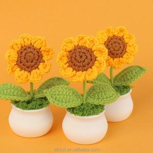 Tournesols tricotés en pot, plantes en fil faites à la main, décoration de bureau, pot de tournesol artificiel au crochet - Product Image 1