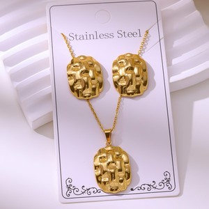 Ensemble de bijoux pendentifs best-sellers en acier inoxydable 316L plaqué or 18 carats, étanche, élégant, collier et boucles d'oreilles, accessoire de mode - Product Image 3