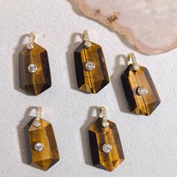 Collier pendentif en zircon hexagonal facetté en pierre naturelle haut de gamme avec fermoir plaqué or 18 carats