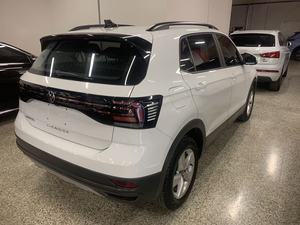 <span class=keywords><strong>Volkswagen</strong></span> <span class=keywords><strong>T</strong></span>-<span class=keywords><strong>CROSS</strong></span> 1.5L Automatic Fashion Edition 2023 - Product Image 4