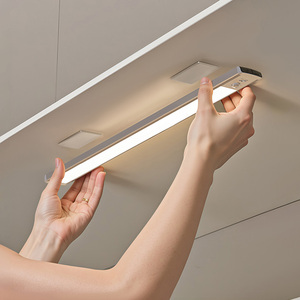 Luz LED Recargable con Sensor de Movimiento para Interiores, Luz para Gabinete, Cocina, Armario, Dormitorio, Escalera, Rincón de Lectura - Product Image 1