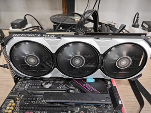 การ์ดจอ RTX 4070 Super GPU 12Gb 192bit GDDR6X หน่วยความจำวิดีโอ 8GB DDR6 อินเทอร์เฟซ PCI สำหรับเดสก์ท็อป RTX 4070 Super GPU 12Gb 192bit GDDR - Product Image 3