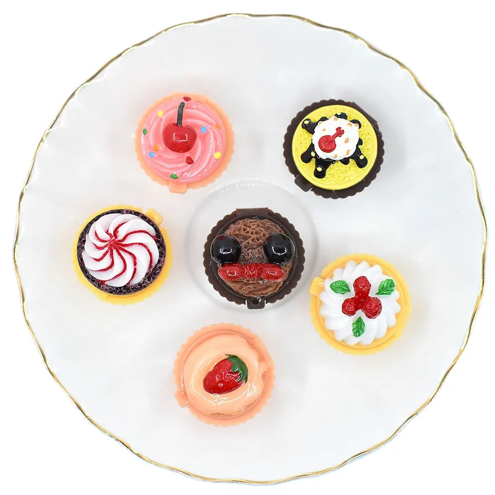 Produk Baru Kerajinan 3d Kue Ulang Tahun Dekorasi Pesta dengan Cupcake Resin Kerajinan Rumah Boneka Resin Makanan Cabochons
