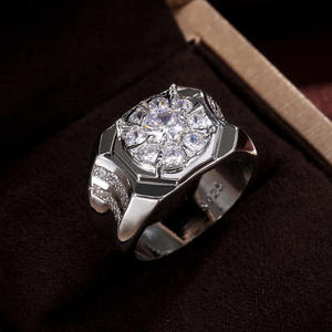 Anello di Fidanzamento F637 in Oro Bianco con Diamante Naturale Taglio Brillante Rotondo Colore G per Donna - Product Image 6