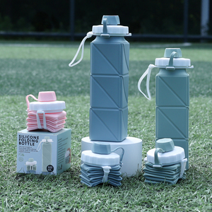 Bouteille d'eau pliable en silicone avec couvercle à paille, isolée, réutilisable, sans BPA, personnalisable avec logo - Product Image 3
