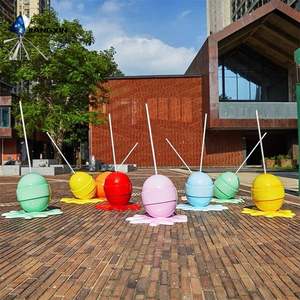 Escultura de Caramelo de Gran Tamaño en Estilo Pop Art, Fabricada en FRP con Vibrantes Colores Degradados para Galerías de Arte y Espacios Públicos - Product Image 5