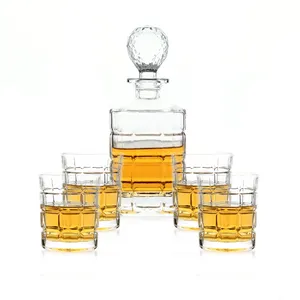 Glass Liquor Decanter Fathers Day Cocktail Smoker Crystal Bar Accessories Drinking Tequila Glass Bottle Globe 4 Glasses Liquor Whiskey Decanter Set