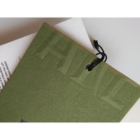 Étiquettes en papier de coton étiquettes de vêtements personnalisés haut de gamme étiquettes en Stock robe de mariée universelle bagages étiquette volante