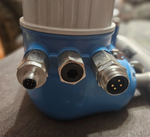 Medidor de Flujo Coriolis Proline Promass E 300 de Doble Tubo para Procesos Alimentarios, Farmacéuticos y Químicos Generales - Product Image 2