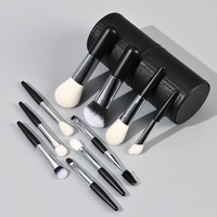 Mini ensemble de 10 pinceaux de maquillage portables à manche court en poils naturels et manche en bois pour fard à paupières et anticernes – Idéal pour les voyages