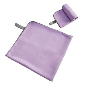 Serviette de sport légère en microfibre personnalisée, serviette en daim absorbante avec sac - Product Image 1