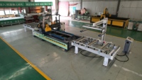 Machine de découpe CNC à quatre côtés pour feuilles de portes automatiques, ligne de production de portes en bois massif