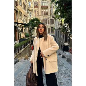 Manteau en fausse fourrure de chameau pour femme, épais et chaud, style hiver, manches longues - Product Image 4