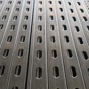 Fabricant chinois de rails perforés en acier galvanisé à fentes, soudés et pliés, pour usage commercial, profilés en C - Product Image 3
