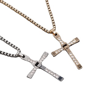 Collana con Croce di Strass del Personaggio Dominic Toretto dei Film <span class=keywords><strong>Fast</strong></span> <span class=keywords><strong>and</strong></span> <span class=keywords><strong>Furious</strong></span>, Ciondolo in Cristallo, Gioielli da Uomo - Product Image 3