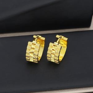 JXX Vente en gros de boucles d'oreilles Huggie tendance géométriques en laiton plaqué or 24 carats avec zircon, bijoux fantaisie de divers styles, unisexe - Product Image 5