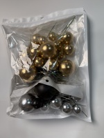 Boules en mousse décoratives pour gâteaux de 2 cm, 2,5 cm, 3 cm, 4 cm – Mélange de fausses boules pour décorations de gâteaux de Noël, Halloween, Saint-Valentin – Outil pour décorer les gâteaux