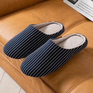 Pantoufles d'hiver japonaises douces et chaudes, chaussures de chambre à coucher, semelle en mousse à mémoire de forme, antidérapantes, rayées, pantoufles d'intérieur unisexes - Product Image 6