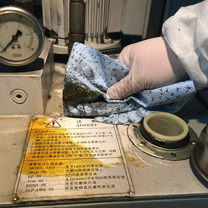 Gi Bán Buôn Nhỏ Đục Cuộn Dập Nổi Melt-Thổi PP Hội Thảo Làm Sạch Khăn Lau Tràn Vải Dầu Polypropylene Meltblown Khăn Lau - Product Image 3