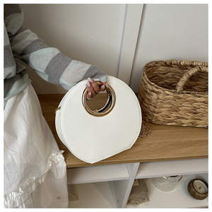 <span class=keywords><strong>Borsa</strong></span> da Donna Transfrontaliera 2026 Nuova Collezione Europea e Americana Retrò Chic Personalizzata <span class=keywords><strong>a</strong></span> Mezzaluna con Tracolla <span class=keywords><strong>a</strong></span> Catena - Product Image 6
