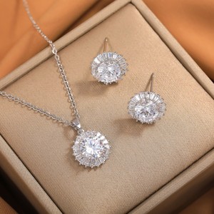 Parure de bijoux pour femme en zircon, collier et boucles d'oreilles, sertissage clos, bijoux de soirée, ton or, parure de bijoux raffinée - Product Image 4