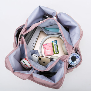 Damen Maßgefertigte Reisetasche Puffer-Tragetasche Rosa Tragetasche Fitness-Yoga-Tasche mit Wasserfach - Product Image 5