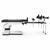 Table chirurgicale avec traction et extension en fibre de carbone pour la chirurgie des fractures de la hanche