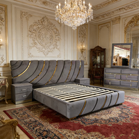 Usine de Dongguan à vendre : Nouveauté – Ensemble de mobilier de luxe pour chambre à coucher avec lit rembourré, table de chevet et coiffeuse avec miroir