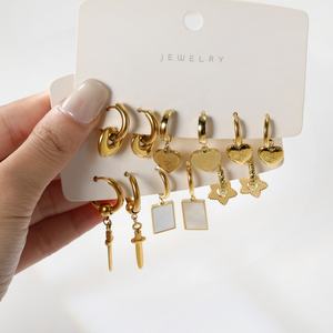 Pendientes de Aro de Acero Inoxidable con Baño de Oro de 18K, Diseño Geométrico de Estrella, Corazón y Rectángulo, para Mujer, Venta al Por Mayor, Joyería de Moda Personalizada - Product Image 1