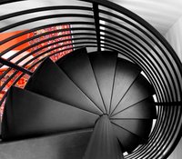 Code du bâtiment VIKO: Escalier en colimaçon moderne intérieur et extérieur à tube rond de style simple