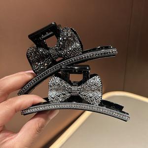 Pinza de Pelo Francesa con Lazo y Pedrería Brillante, Estilo Clásico y Elegante - Product Image 1