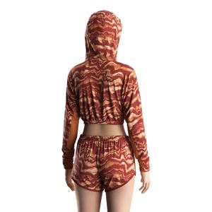 Haut court de pêche léger pour femme, offrant une protection solaire UPF50+, un matériau à séchage rapide et un confort respirant pour une utilisation prolongée - Product Image 4