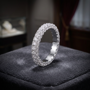 Anillo de Compromiso Tishya de Plata de Ley 925 con Diamantes y Moissanita, Bañado en Oro, Banda de Eternidad con Engaste Pavé, Joyería Fina de Moda - Product Image 3