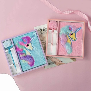 가짜 모피 플러시 일기 팝 노트북 저널 세트 Pom 펜 키즈 학교 편지지 세트 - Product Image 6