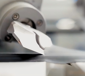 Coupe-pneus à ultrasons industriels intégrés PLC 20KHz 40KHz avec lame en titane à haute amplitude 82,5 mm - Product Image 1