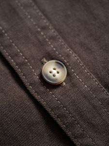 <span class=keywords><strong>Chemise</strong></span> à manches longues <span class=keywords><strong>en</strong></span> <span class=keywords><strong>lyocell</strong></span> personnalisée avec poches à surpiqûres contrastées pour hommes, <span class=keywords><strong>chemise</strong></span> décontractée à manches longues pour hommes, coupe ample, printemps - Product Image 4