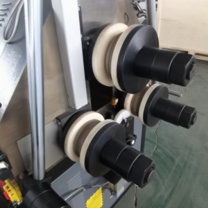 Dezhong Lwyj-60 Machine à cintrer les rouleaux 25T avec 3 moteurs et 3 cylindres pour rouleaux Lwyj- – Vente en gros usine - Product Image 3