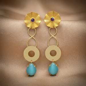 ต่างหูทองเหลืองชุบทองประดับพลอยเทอร์ควอยซ์รูปดอกไม้ดีไซน์ใหม่ งานแฮนด์เมด เหมาะสำหรับงานหมั้นและงานแต่งงาน - Product Image 3